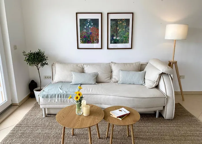 Punta Vale I 2bdr With Stunning Views 자톤